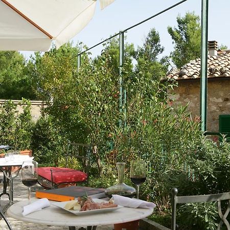 Locanda La Pieve Semproniano Екстериор снимка