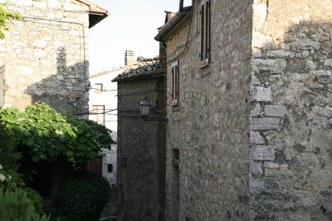 Locanda La Pieve Semproniano Екстериор снимка